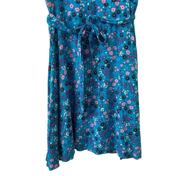 Calvin Klein Women's Size 8 Blue Ditsy Floral Knee Length Dress V-Neck - Picture 4 of 14